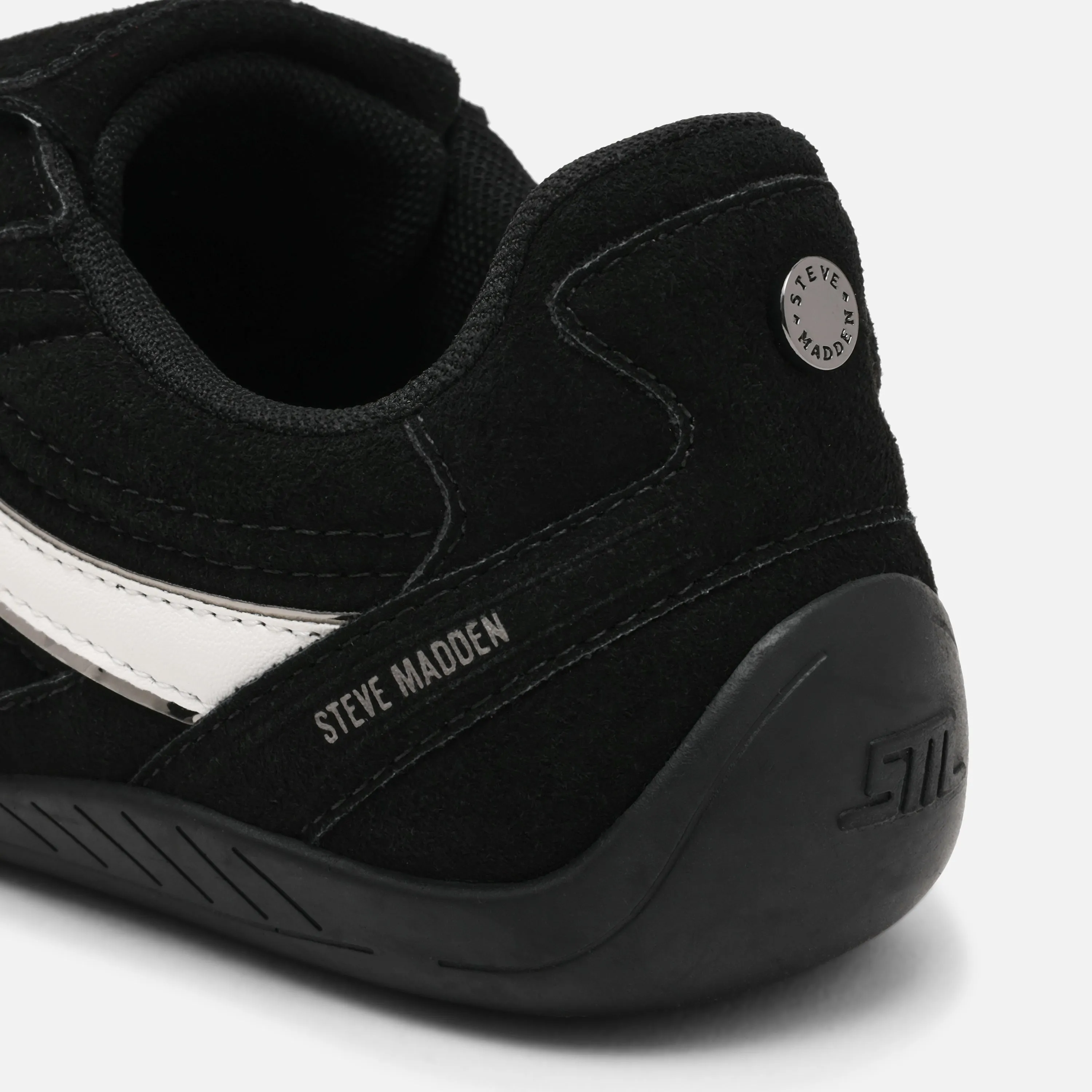 FREEKICK BLACK SUEDE