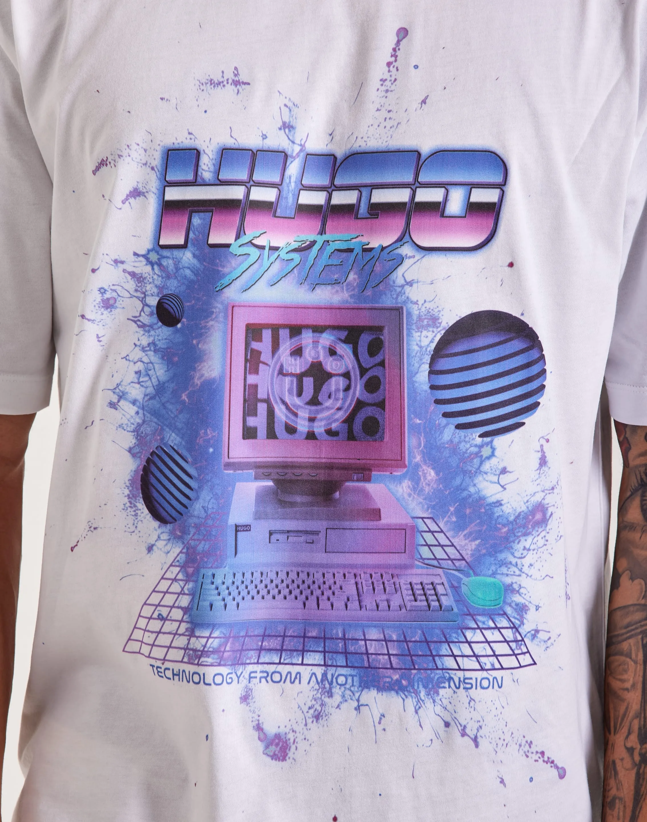 Hugo Naradie Tee