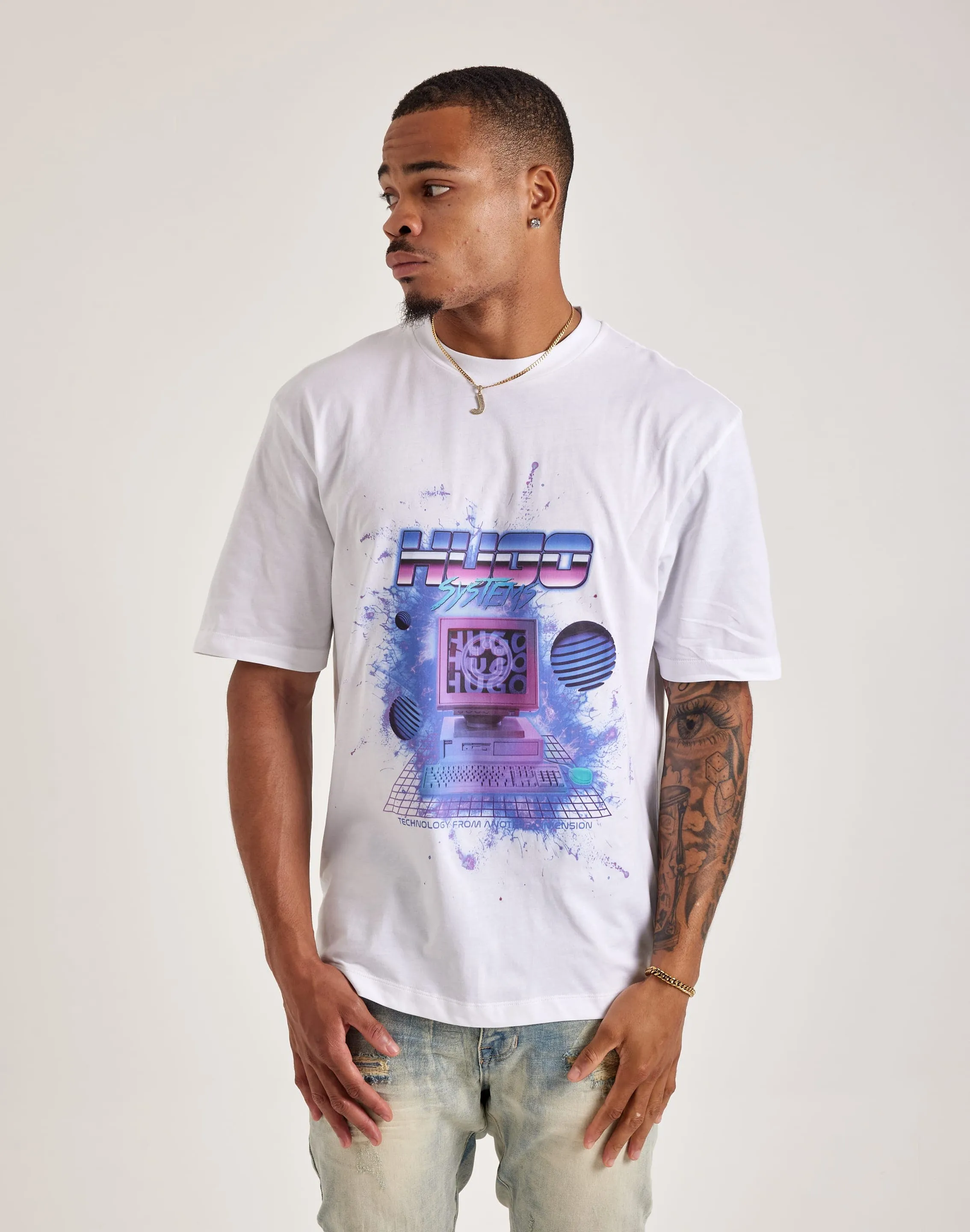 Hugo Naradie Tee