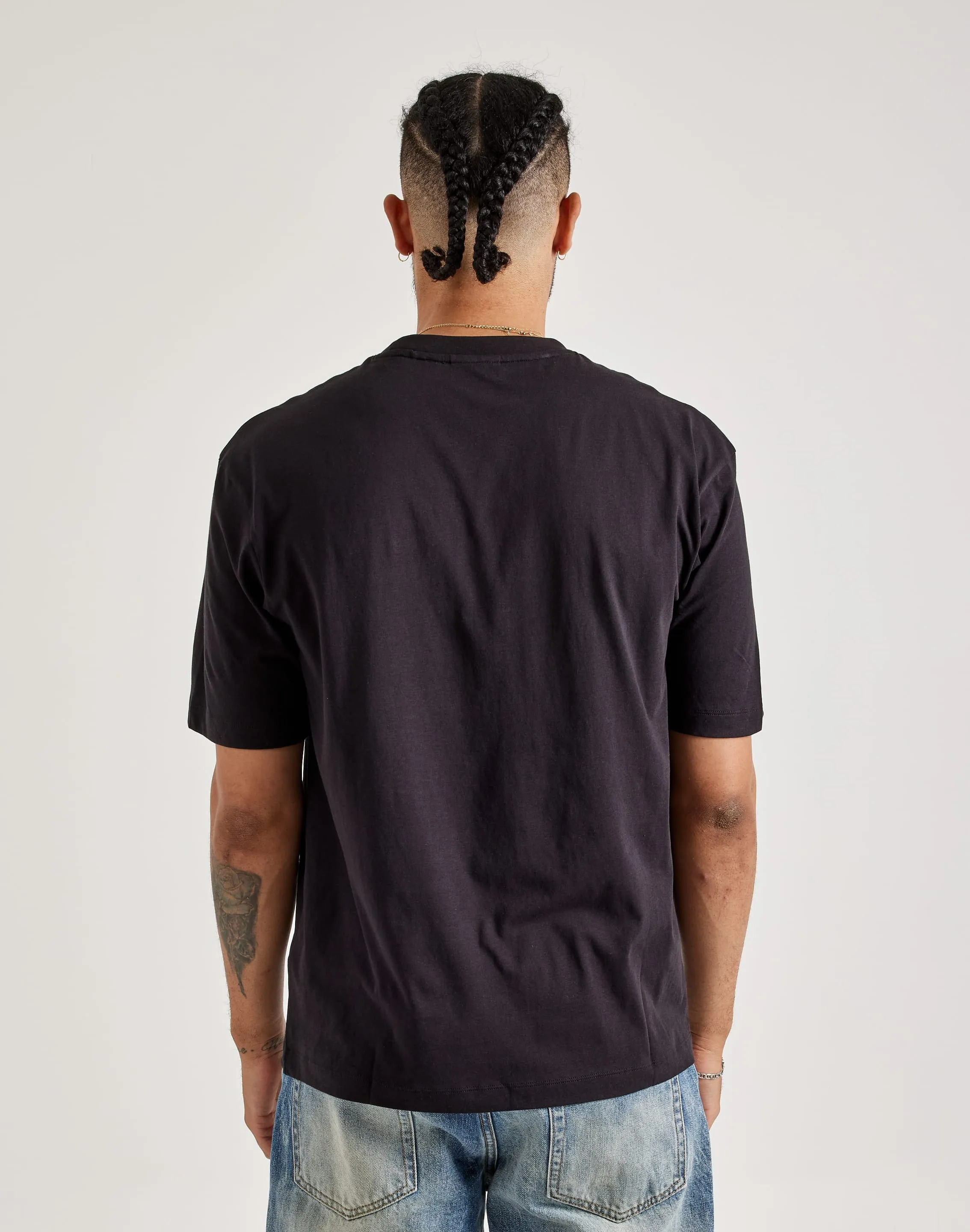 Hugo Nillumi Tee