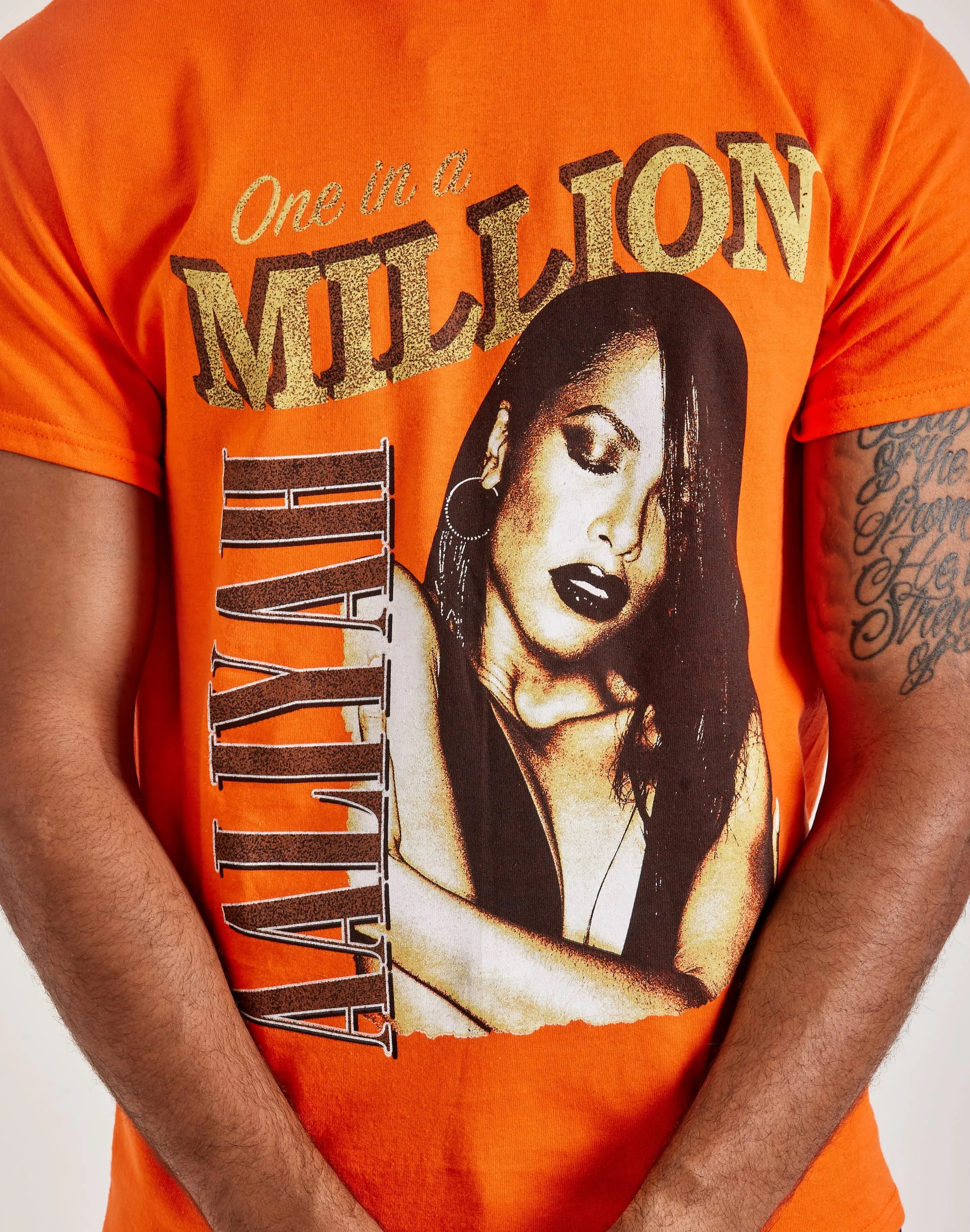 Merch Traffic Aaliyah One In A Million Tee