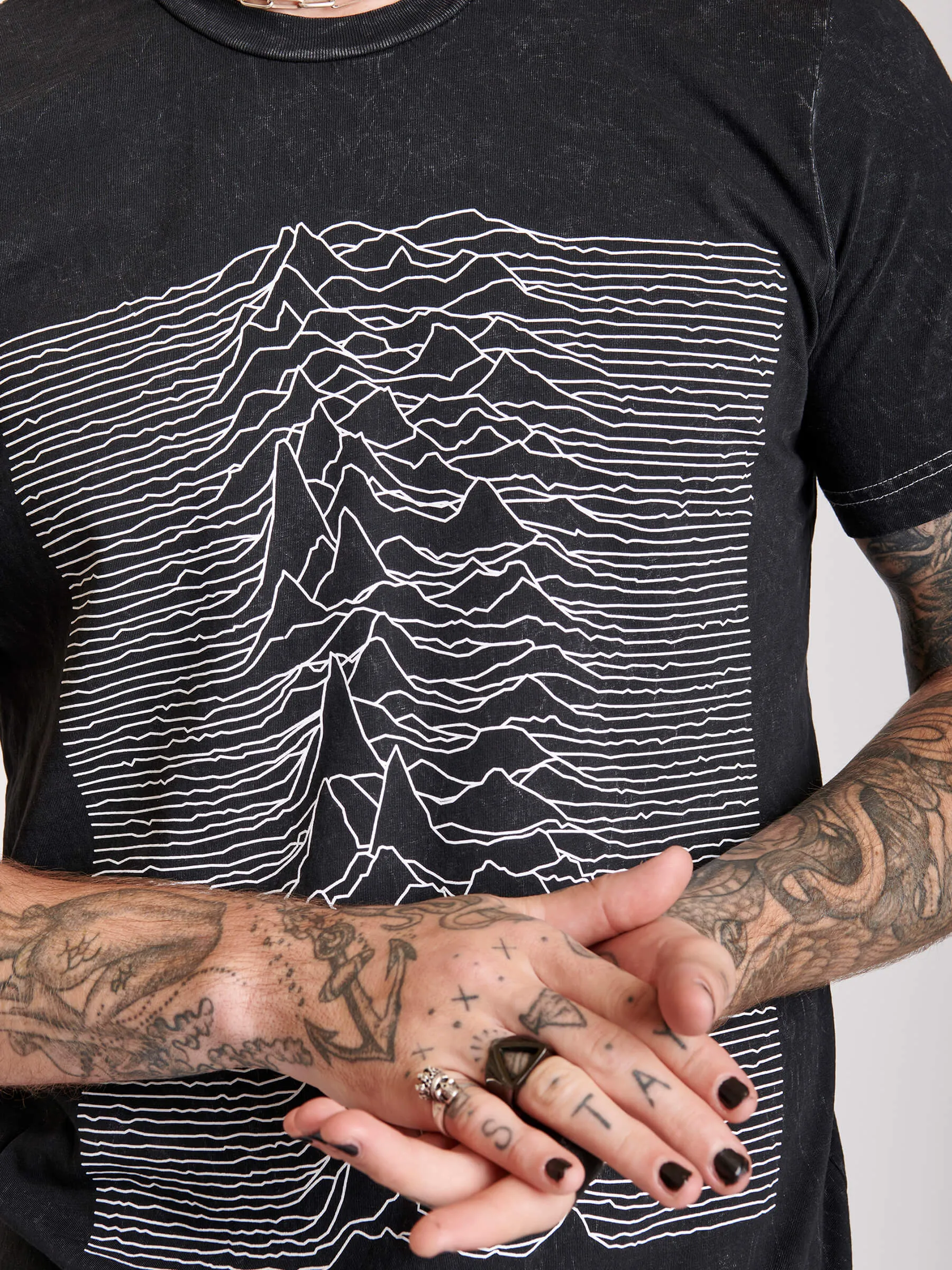 Mineral Wash Unknown Pleasures T-shirt