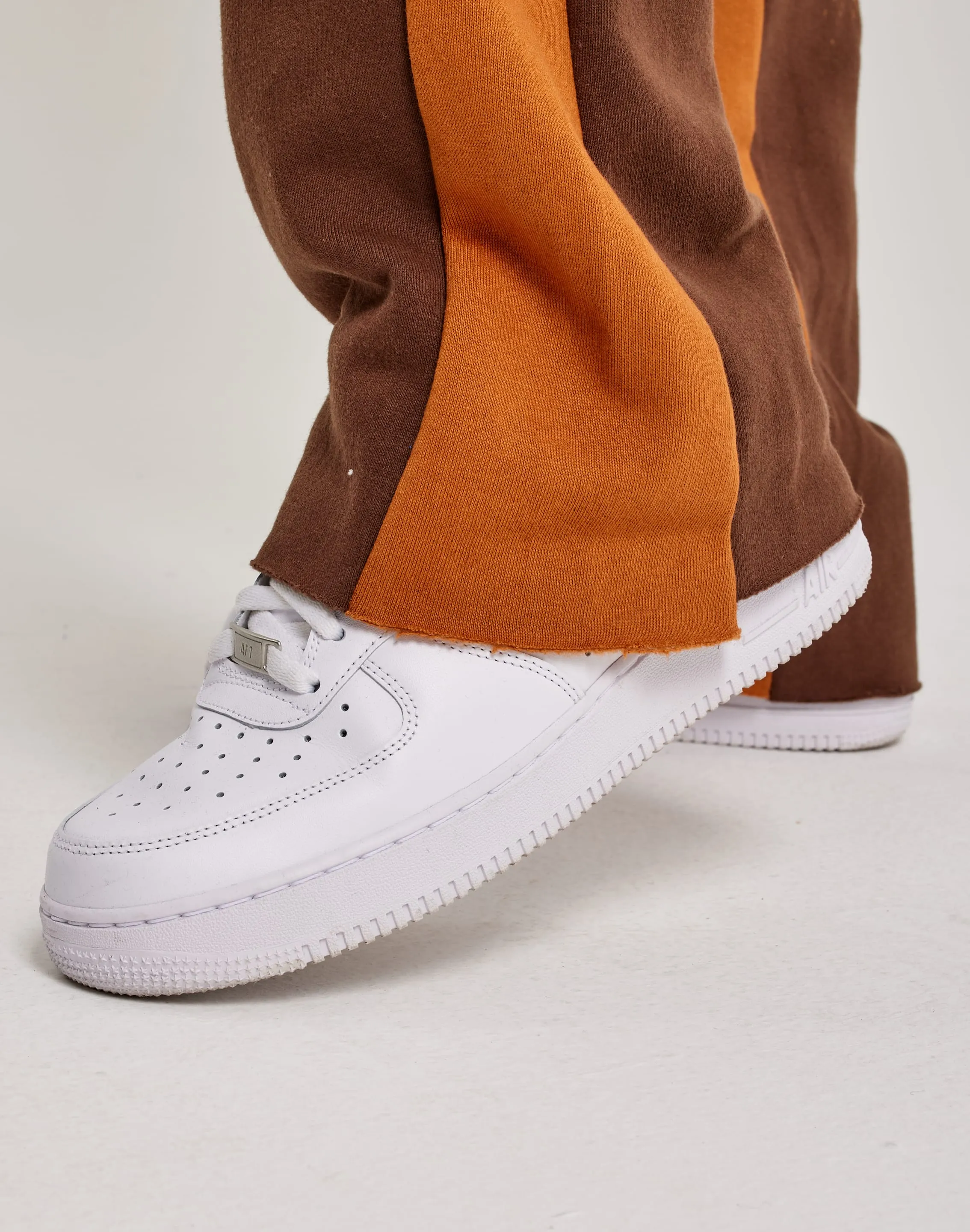 MNML Contrast Bootcut Sweatpants