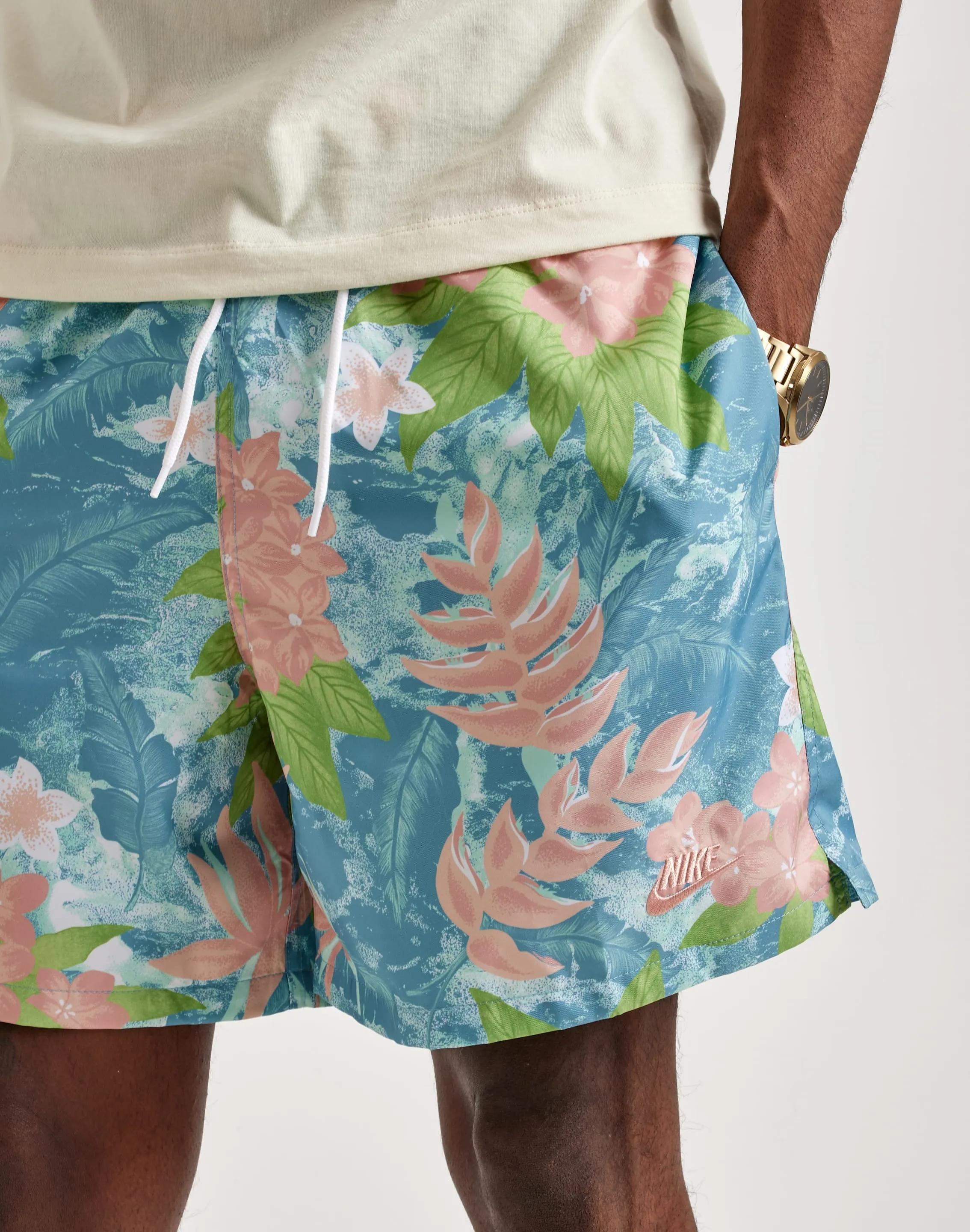 Nike Club Flow Shorts