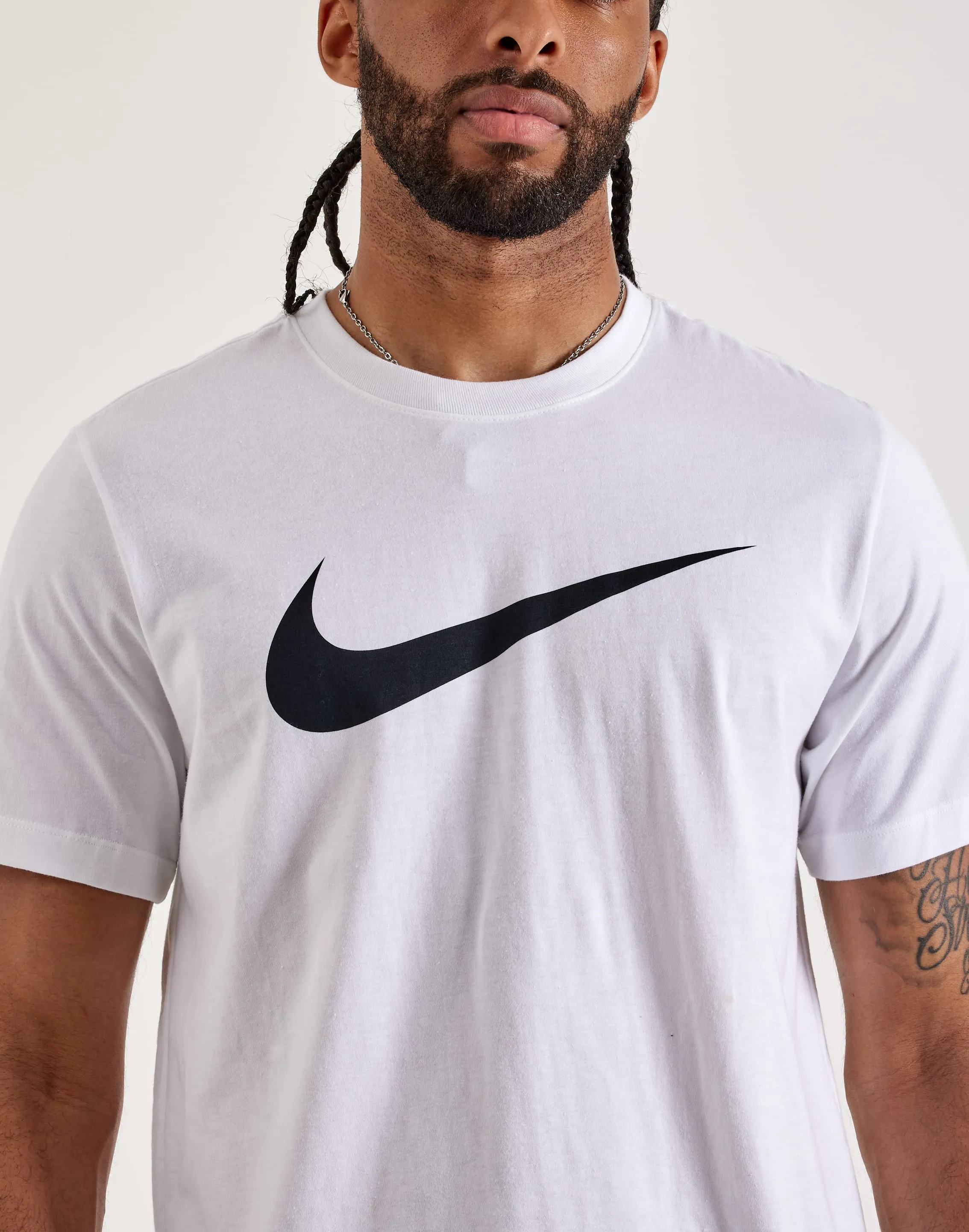 Nike Icon Swoosh Tee