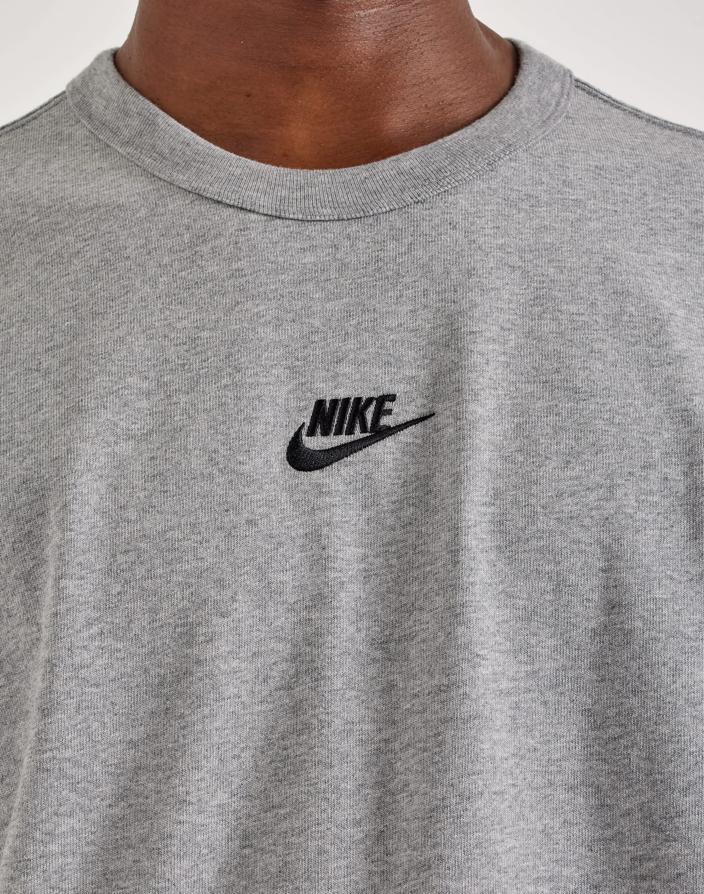 Nike Premium Essentials Tee