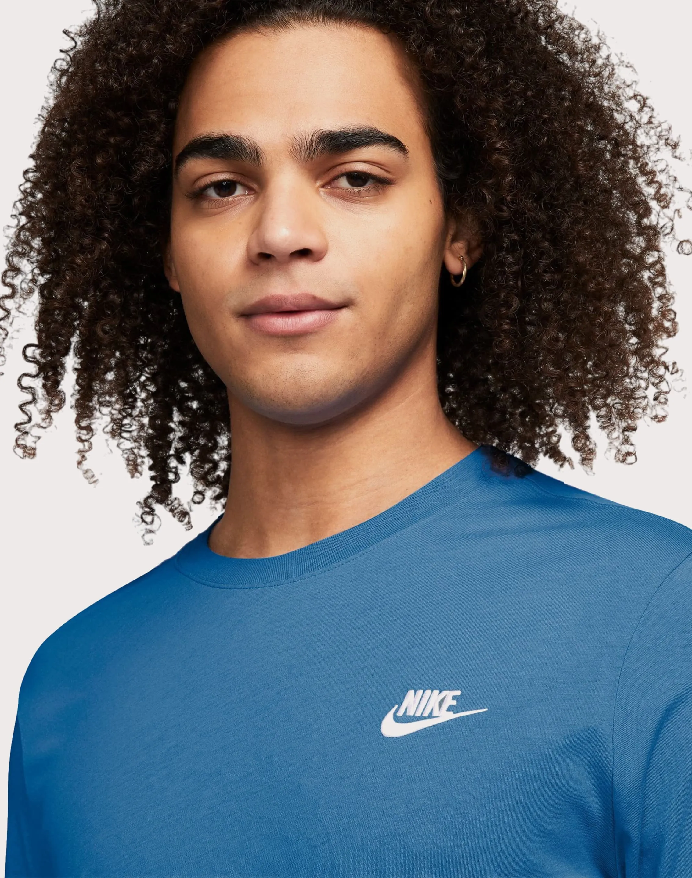 Nike Sportswear Club Long-Sleeve Blue Tee