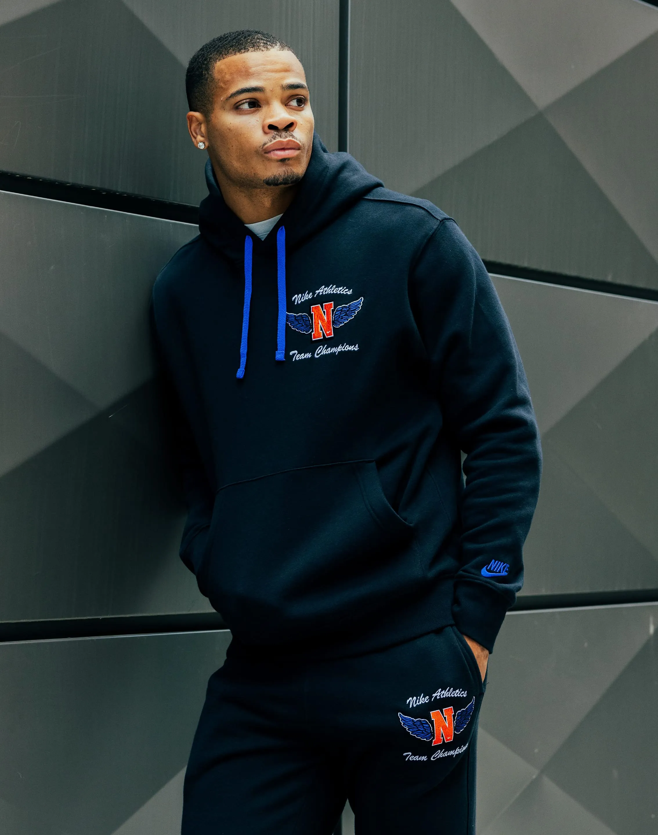 Nike Swoosh High Club Fleece Pullover Hoodie