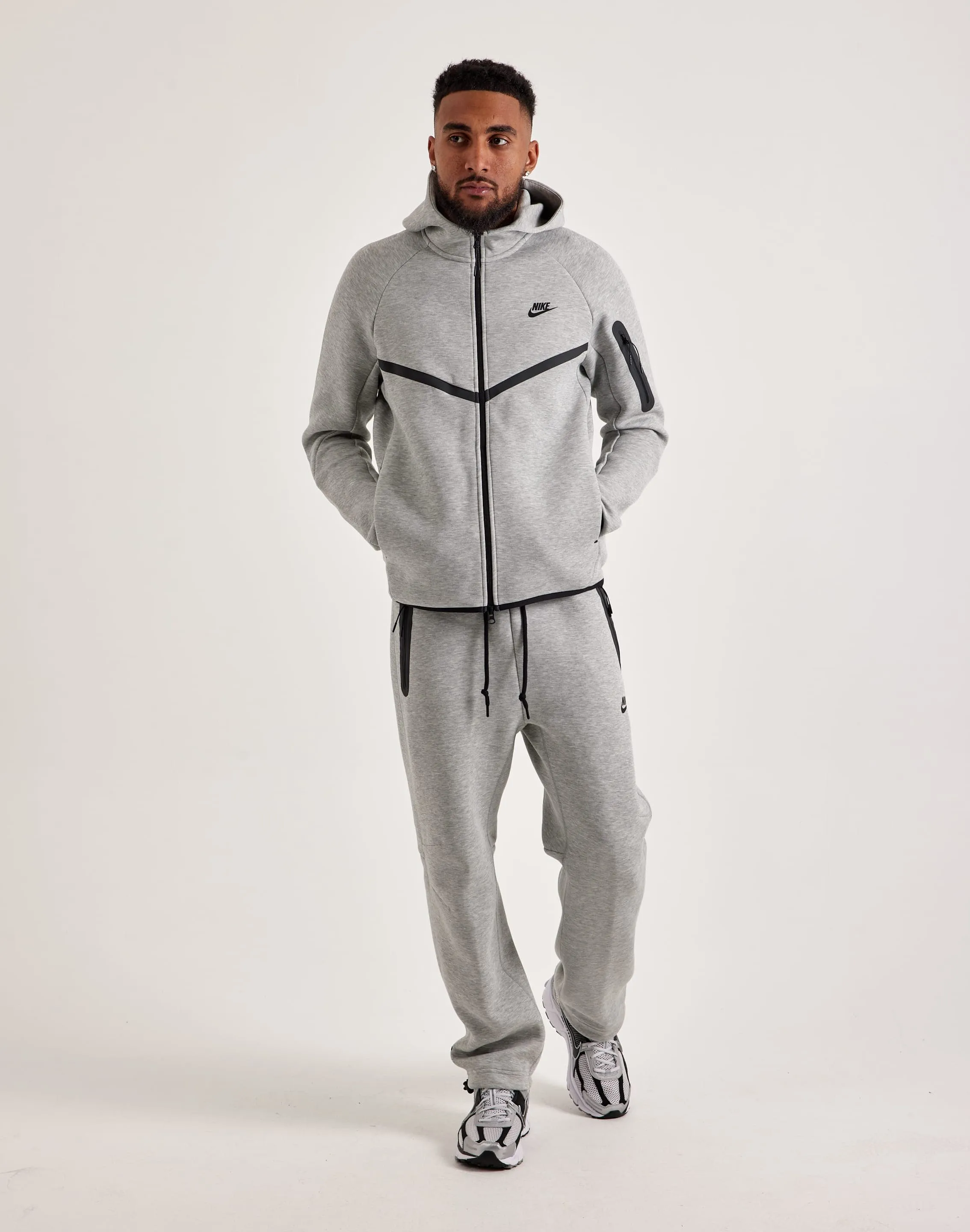 Nike Tech Fleece Open-Hem Pants