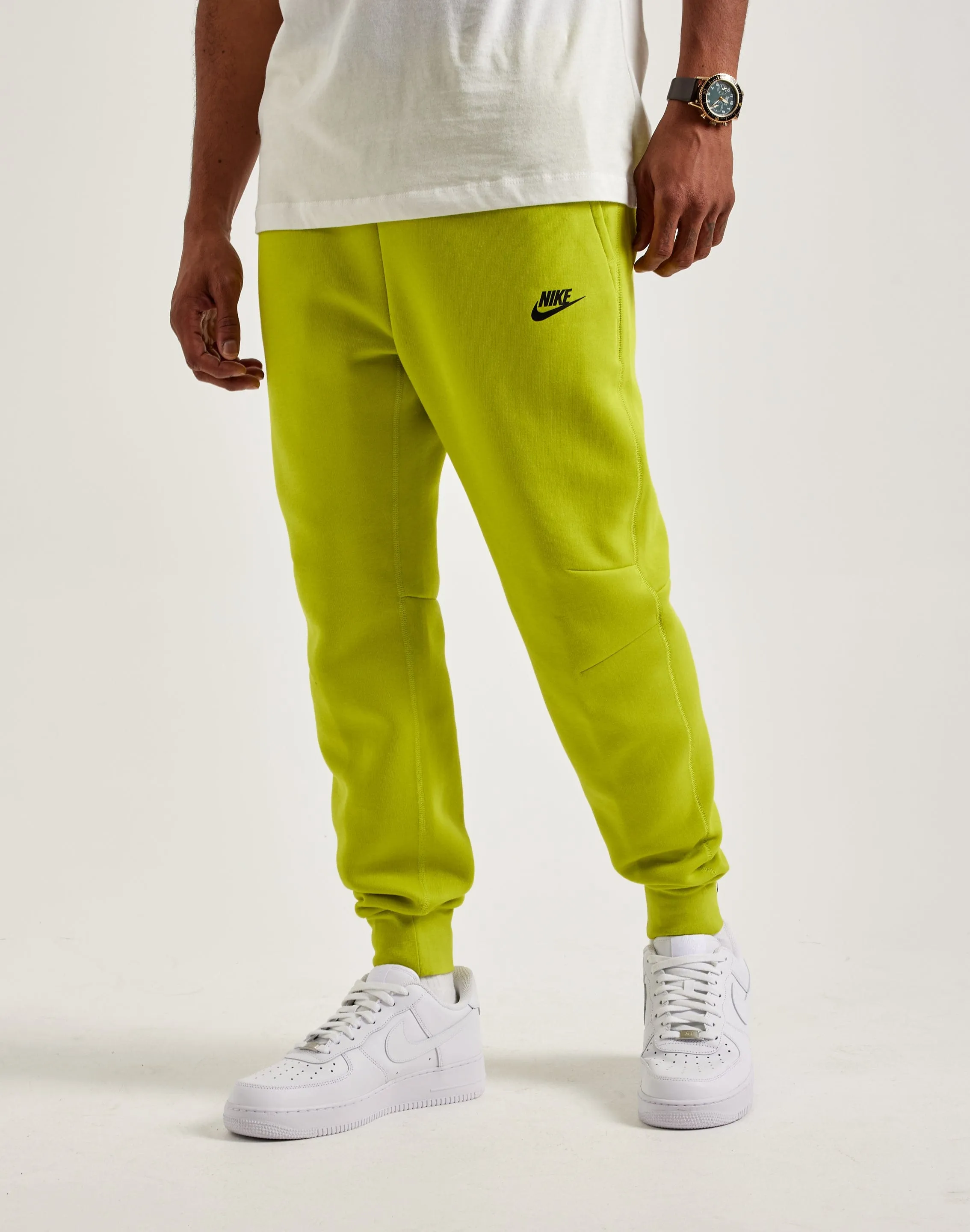 Nike Tech Fleece Slim-Fit Joggers