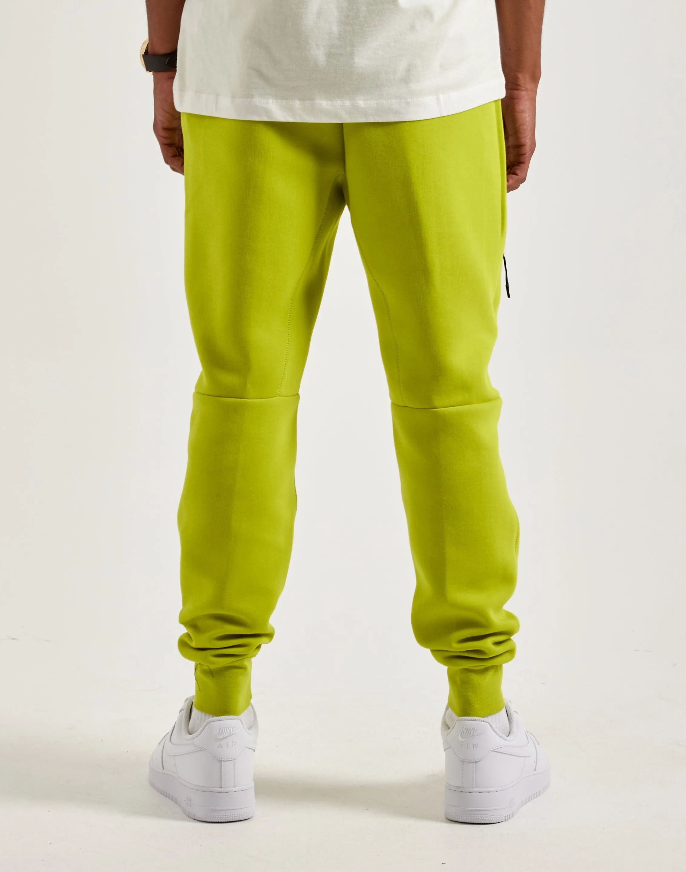 Nike Tech Fleece Slim-Fit Joggers