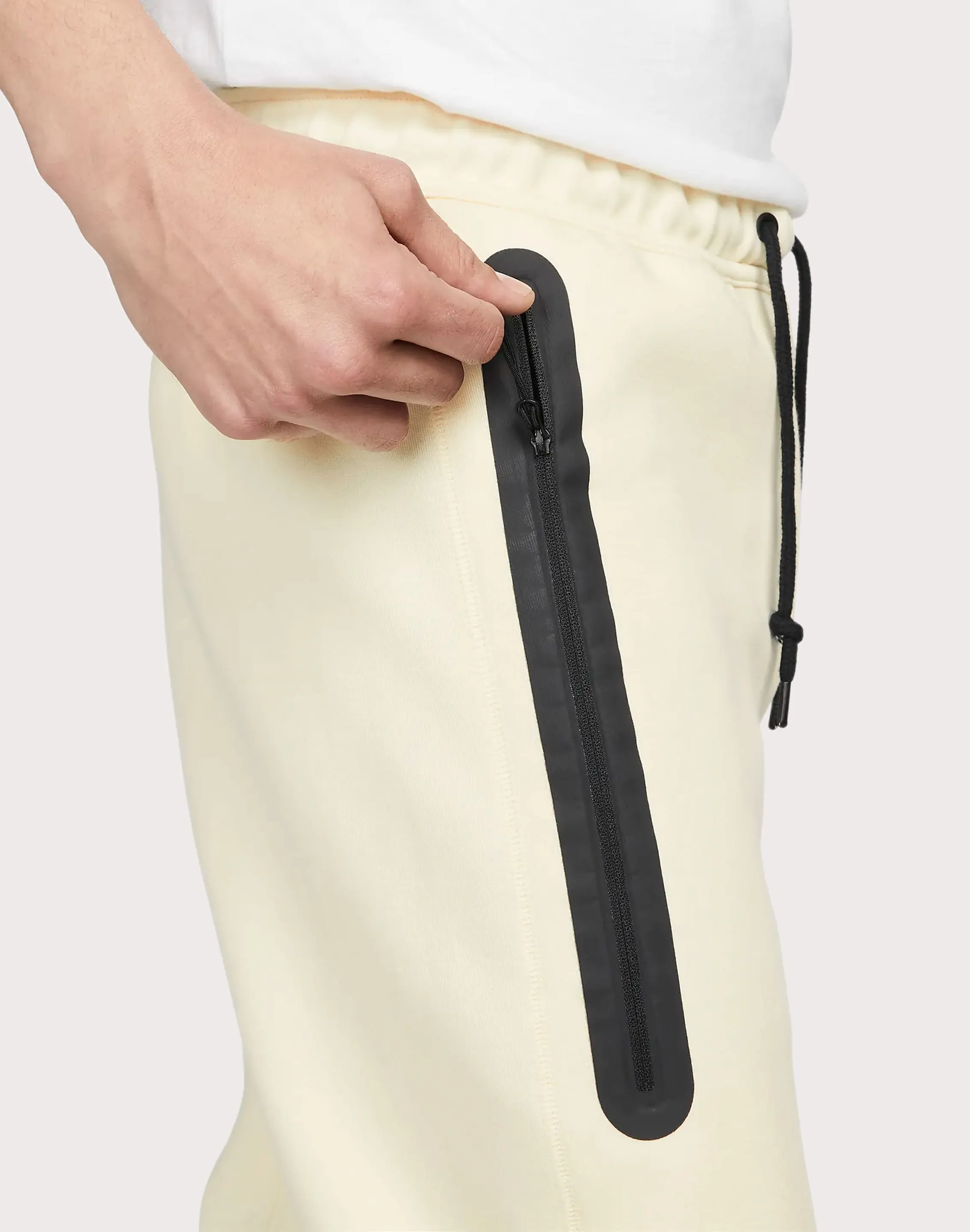 Nike Tech Fleece Slim-Fit Joggers