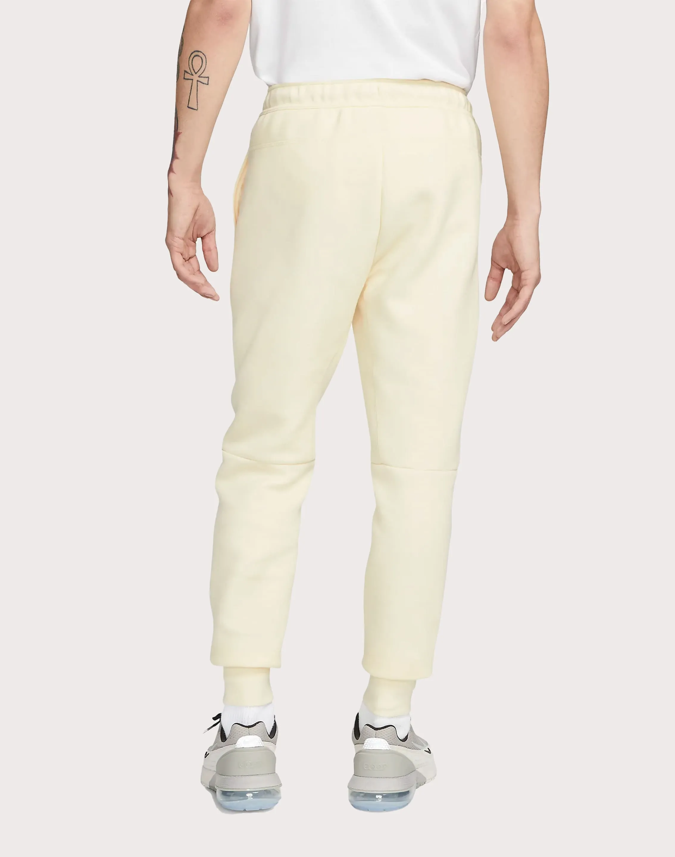 Nike Tech Fleece Slim-Fit Joggers
