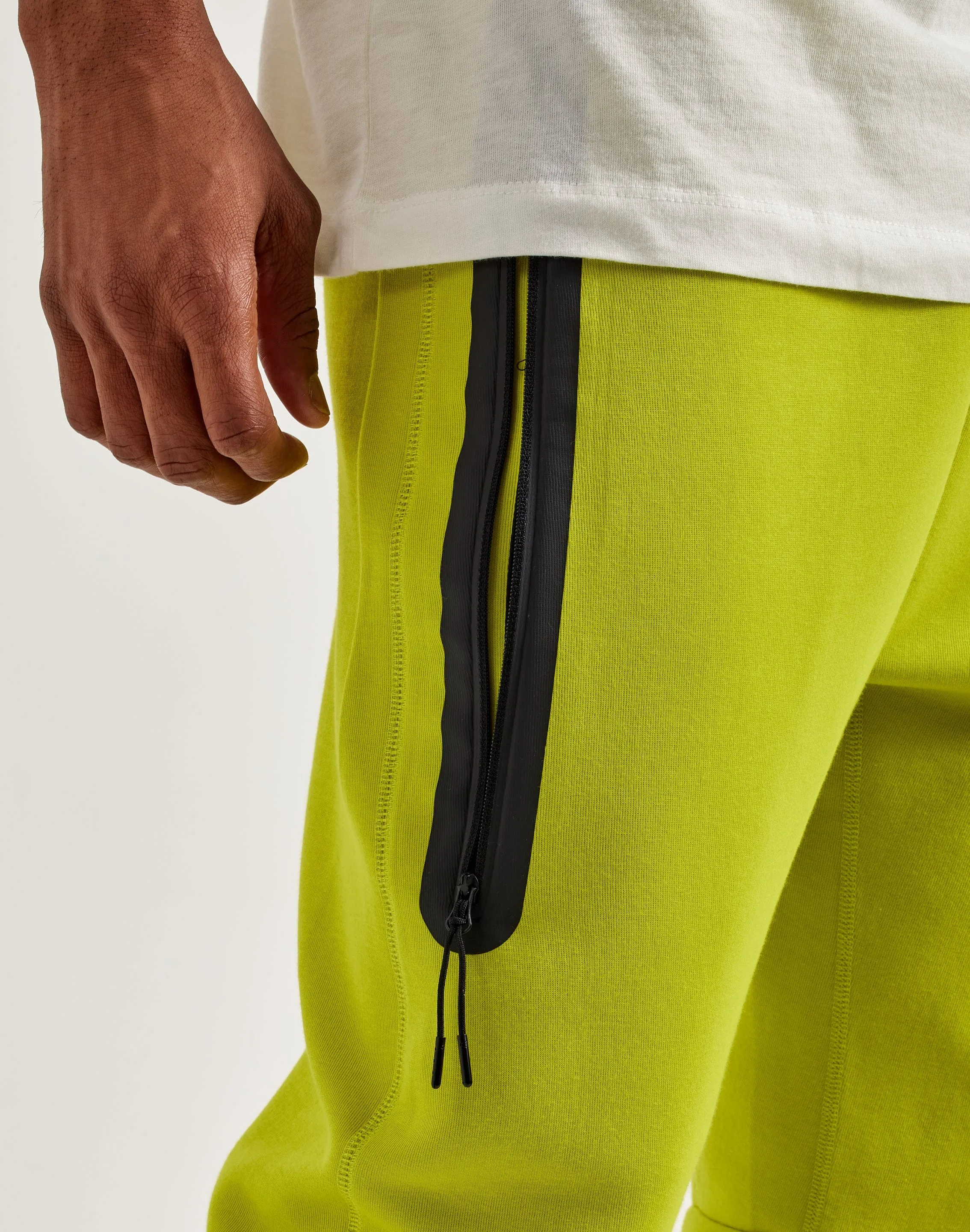 Nike Tech Fleece Slim-Fit Joggers