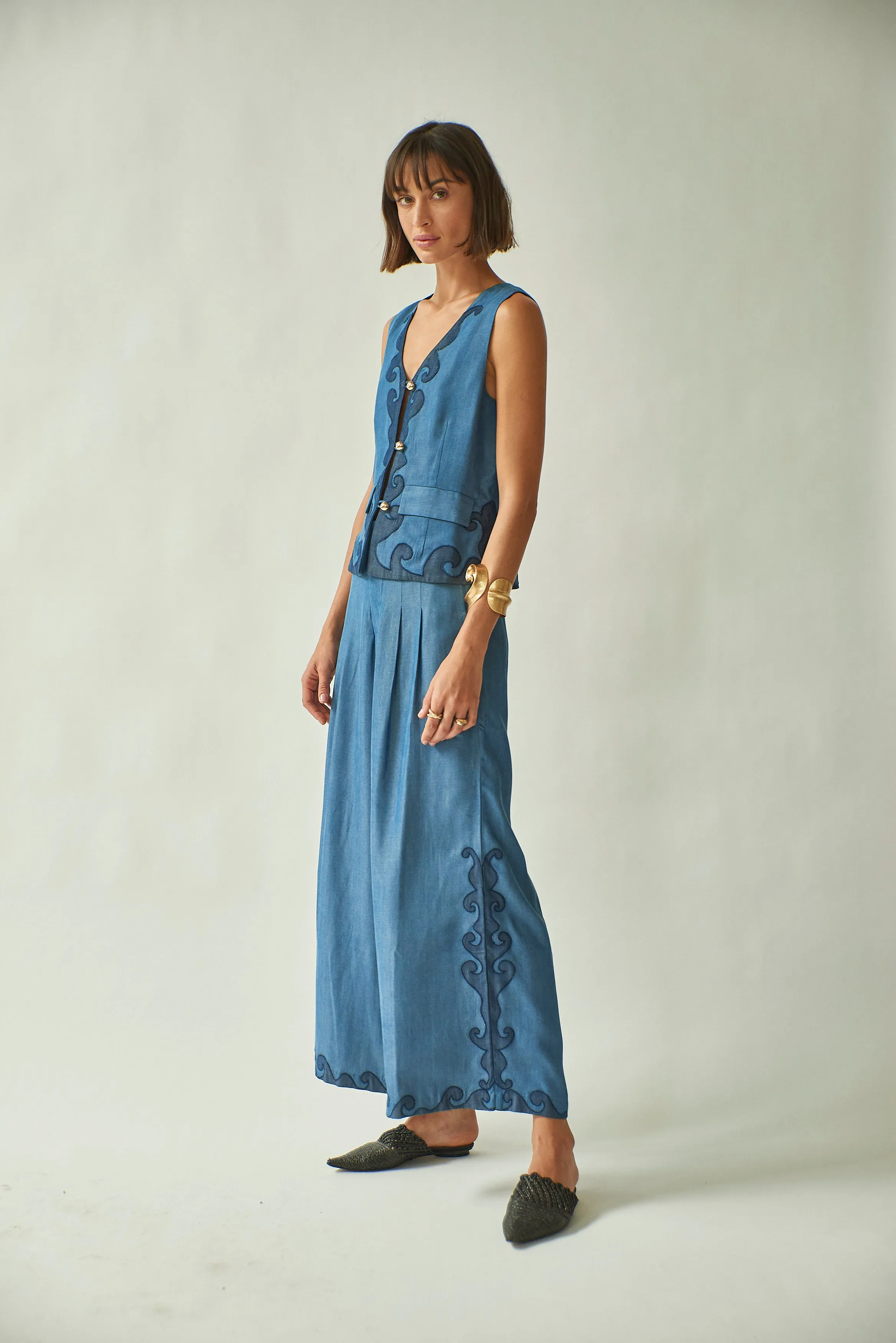 Rebekka Vest - Final Sale