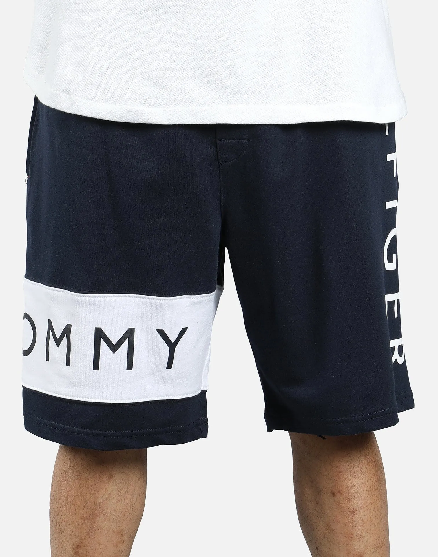 Tommy Hilfiger MODERN ESSENTIALS LOGO-PRINT FRENCH TERRY SHORTS