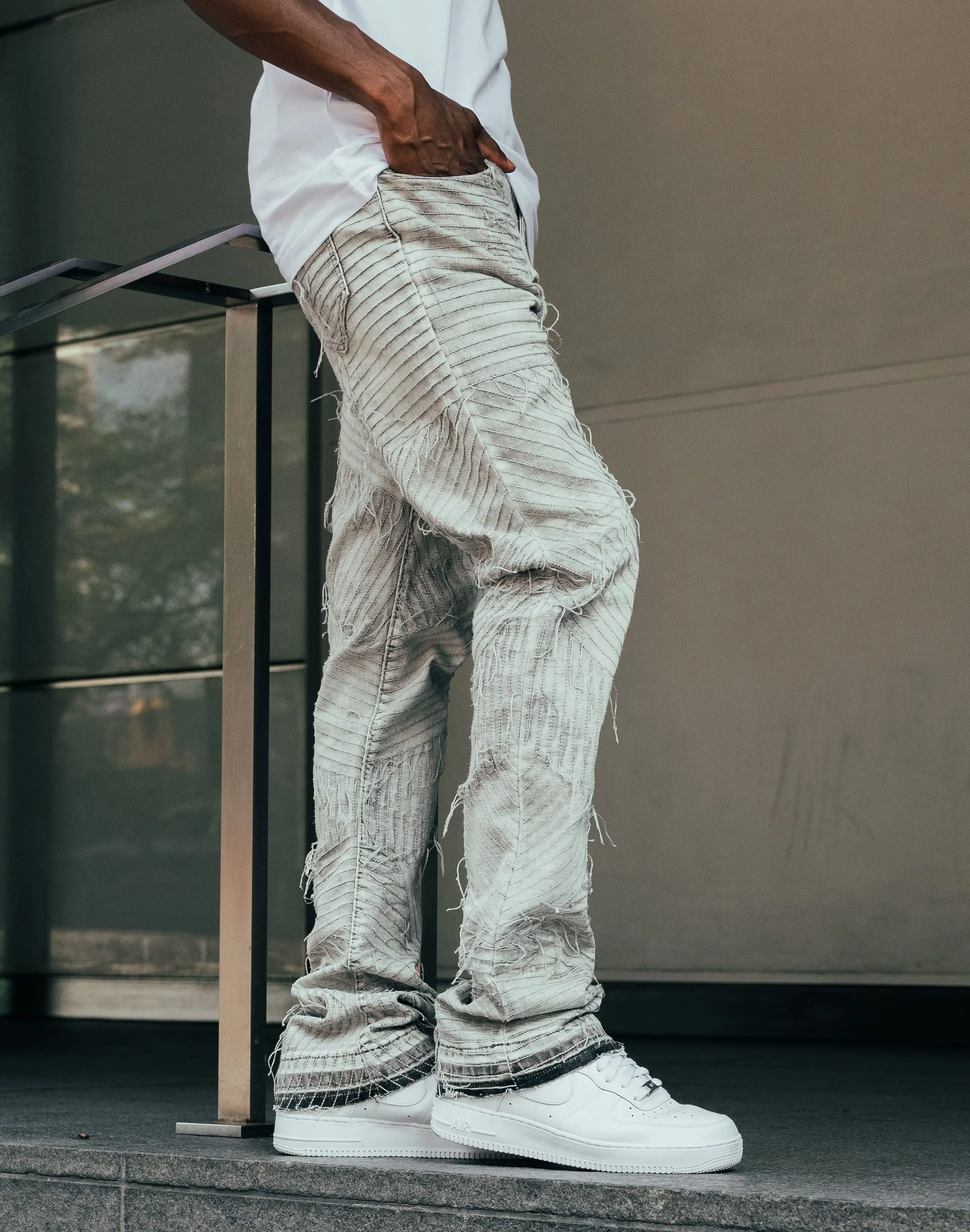 WAIMEA Geometric Frayed Jeans
